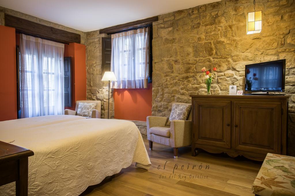 El Peiron Hotel Sos del Rey Católico Екстериор снимка