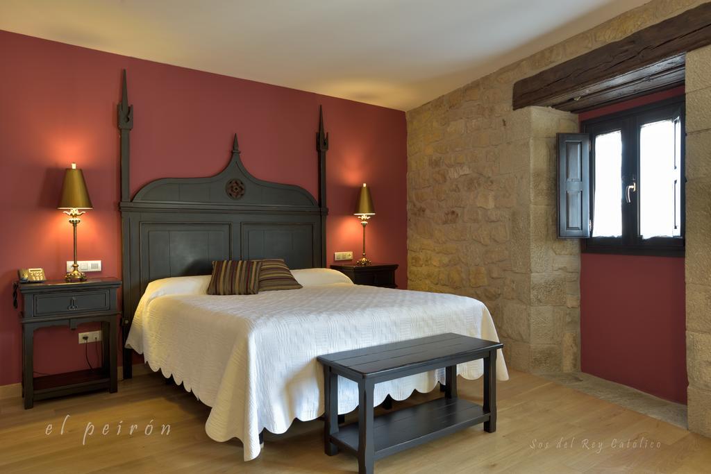 El Peiron Hotel Sos del Rey Católico Екстериор снимка