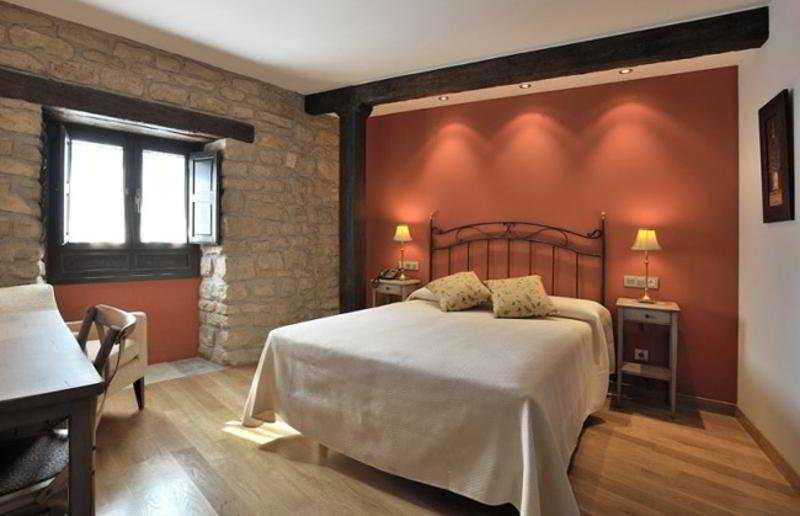 El Peiron Hotel Sos del Rey Católico Екстериор снимка
