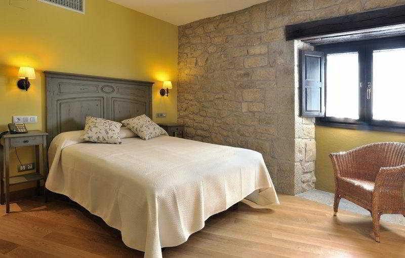El Peiron Hotel Sos del Rey Católico Екстериор снимка
