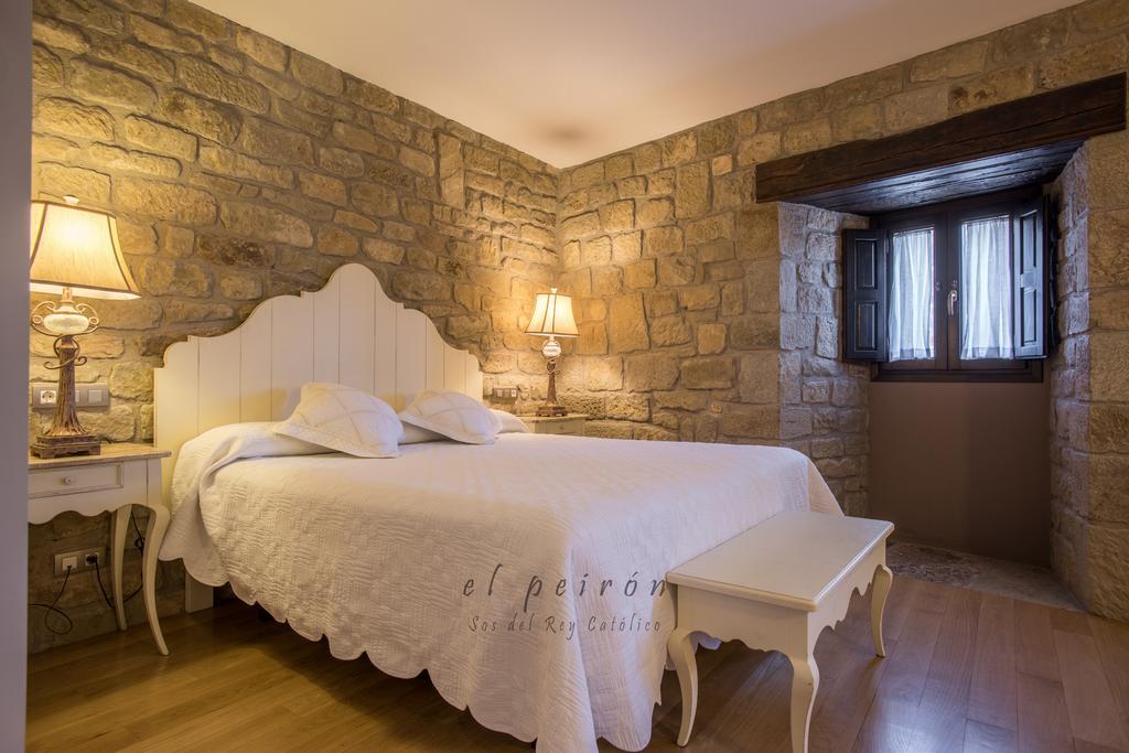 El Peiron Hotel Sos del Rey Católico Екстериор снимка
