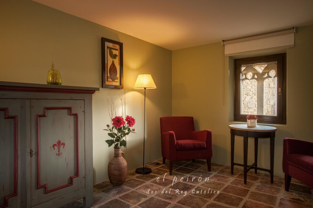 El Peiron Hotel Sos del Rey Católico Екстериор снимка