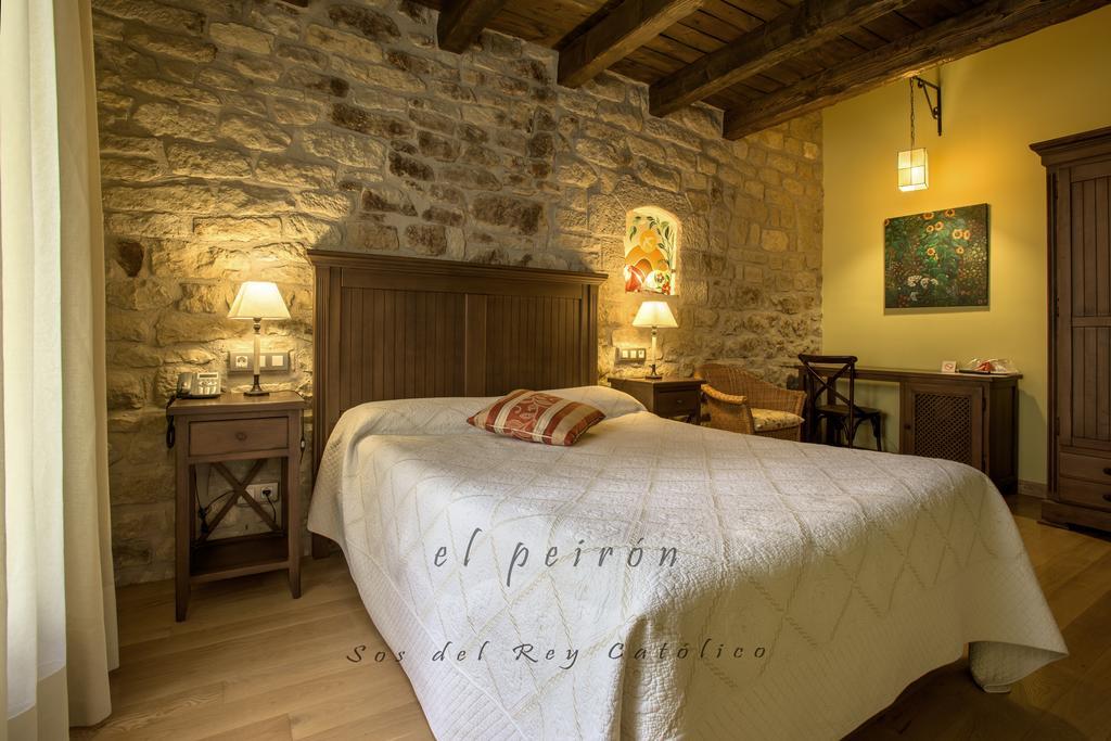 El Peiron Hotel Sos del Rey Católico Екстериор снимка