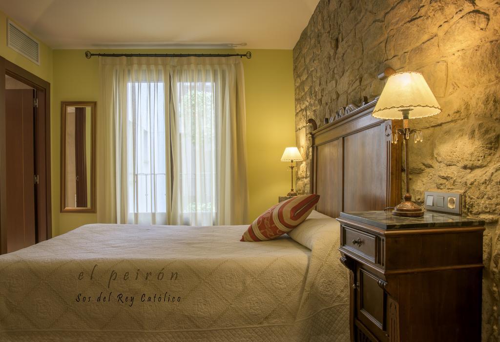 El Peiron Hotel Sos del Rey Católico Екстериор снимка