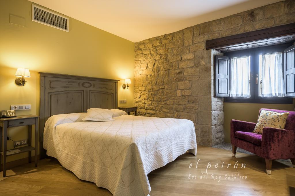 El Peiron Hotel Sos del Rey Católico Екстериор снимка