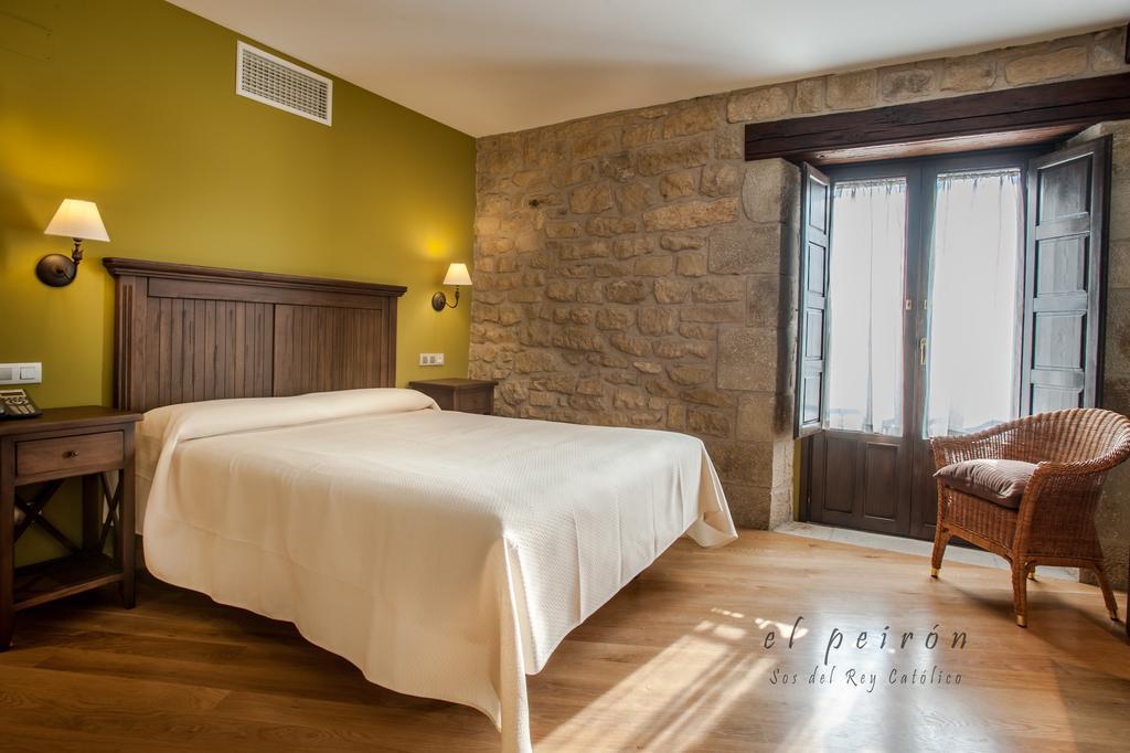 El Peiron Hotel Sos del Rey Católico Екстериор снимка