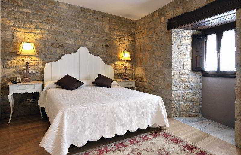El Peiron Hotel Sos del Rey Católico Стая снимка